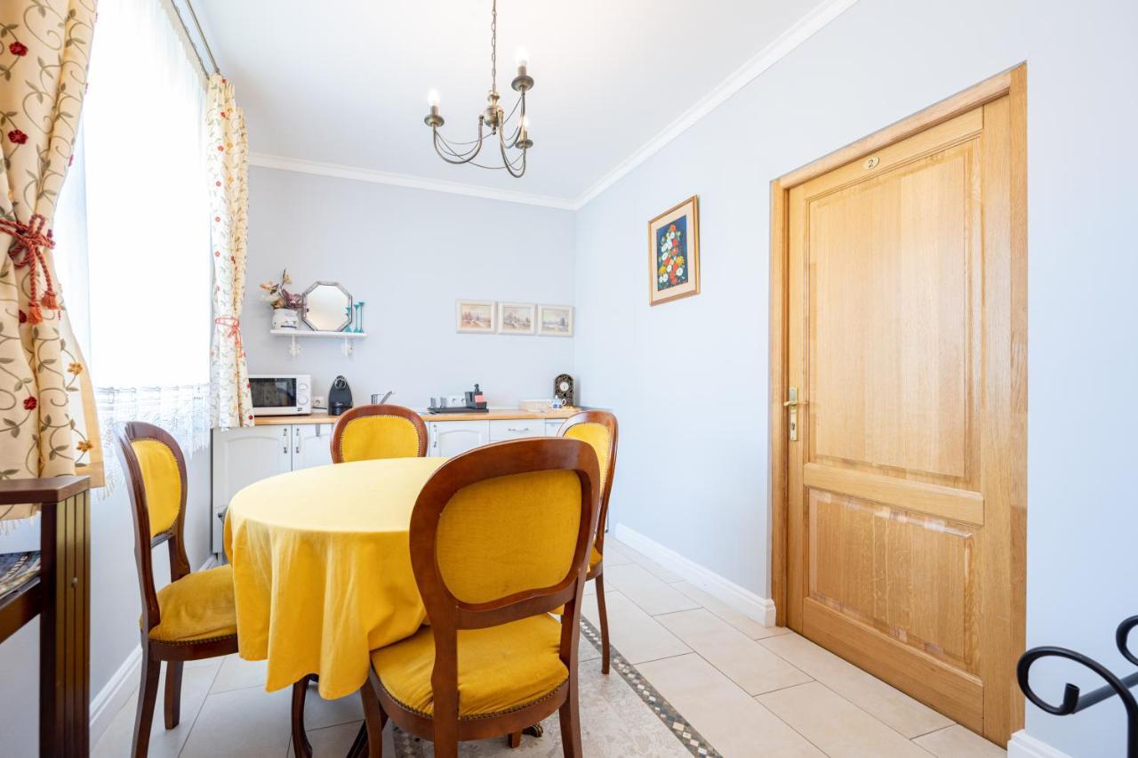 Old City Apartment Oradea Dış mekan fotoğraf